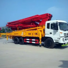 混凝土泵车
